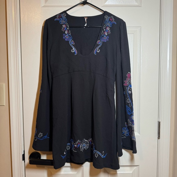 Free People holiday folk floral embroidered bell sleeve dress womens 4 bohemain - Picture 4 of 14